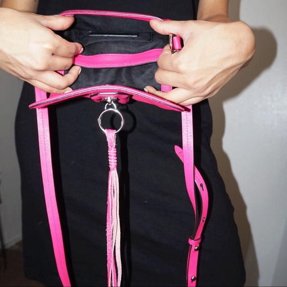 🌿SOLD* REBECCA MINKOFF CROSSBODY PURSE🌿 - Picture 2 of 3